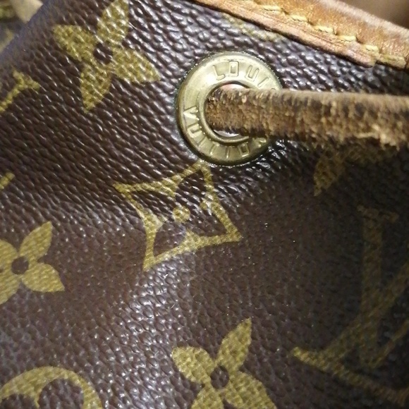 Louis Vuitton vintage bag with authencity qr code certificate - Picture 5 of 13